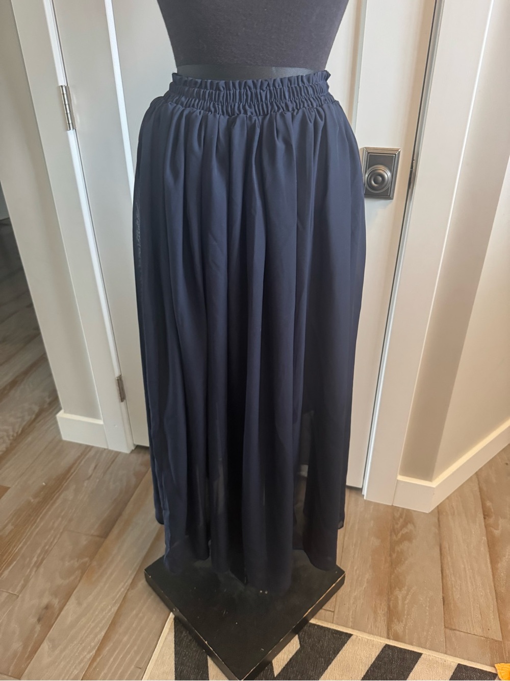 Women's Navy Elastic Waist Maxi Skirt